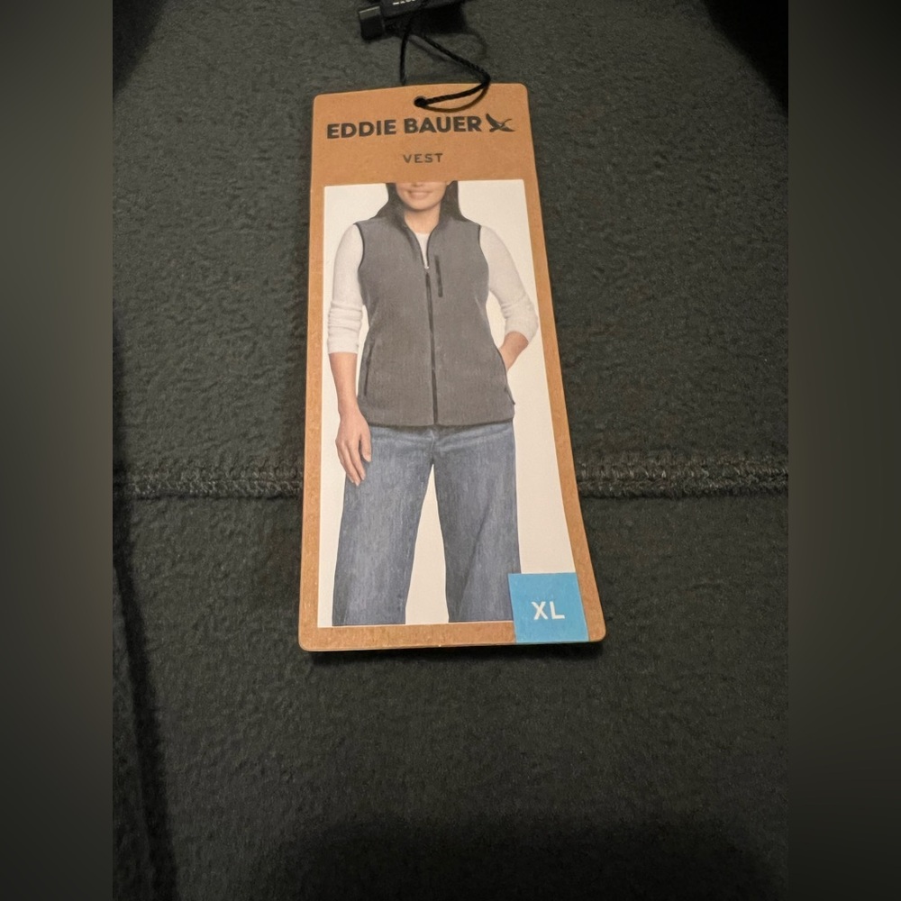 NWT Eddie Bauer fleece vest. Size XL. - Picture 4 of 6